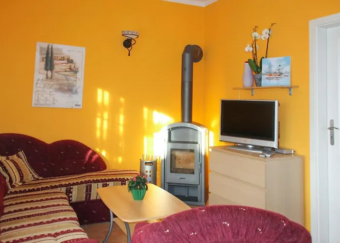 Prázdninový dům 2 Bedroom Lovely In